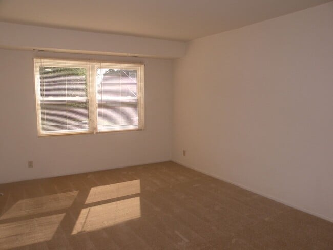 Foto del edificio - 120-5 Washington Street NE
