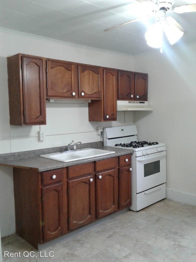 Building Photo - 1418 12th Ave