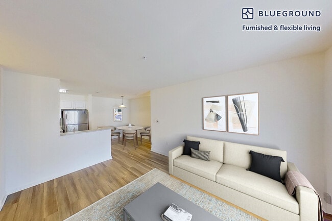 Building Photo - 1000 Avalon Dr