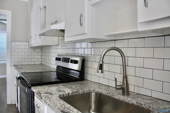 Foto del edificio - 1017 Crestline Rd NW