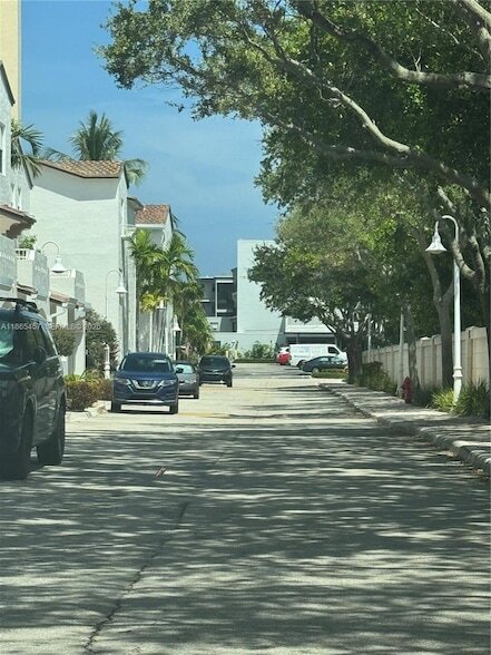 Foto del edificio - 1967 S Ocean Blvd