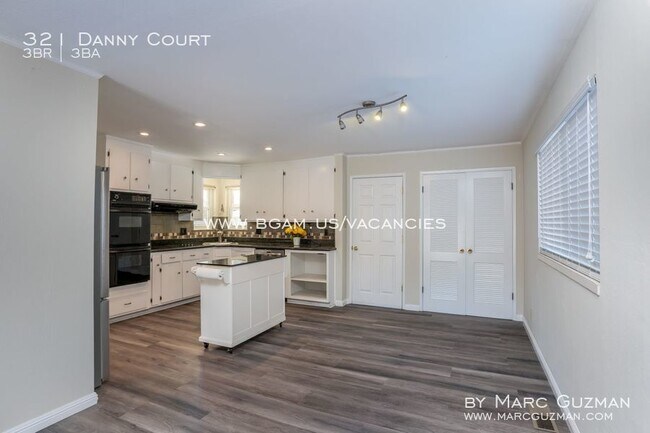 Building Photo - Remodeled Pinole Rancher in Pinole Bayfront
