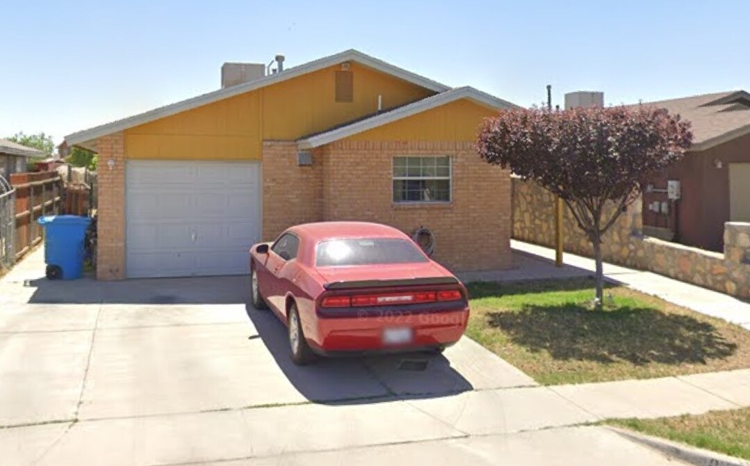 Primary Photo - 10118 Montreal Cir