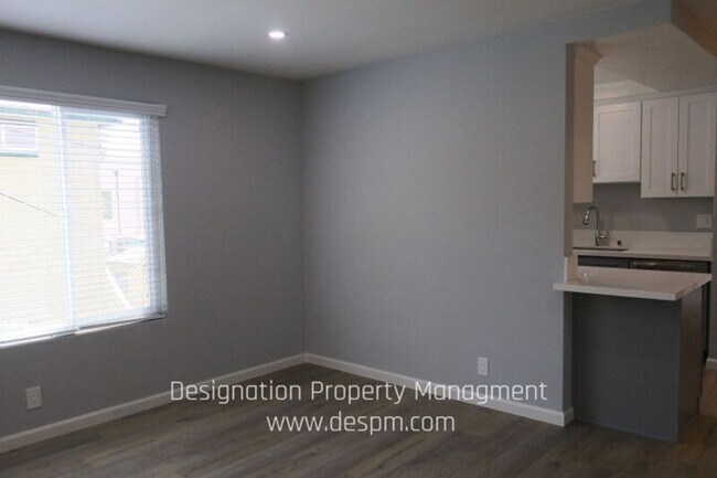 Building Photo - 7638 Hampton Avenue