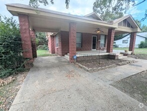 Building Photo - 2801 County Ave