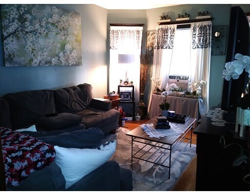 Foto principal - 84 Charlesbank Rd