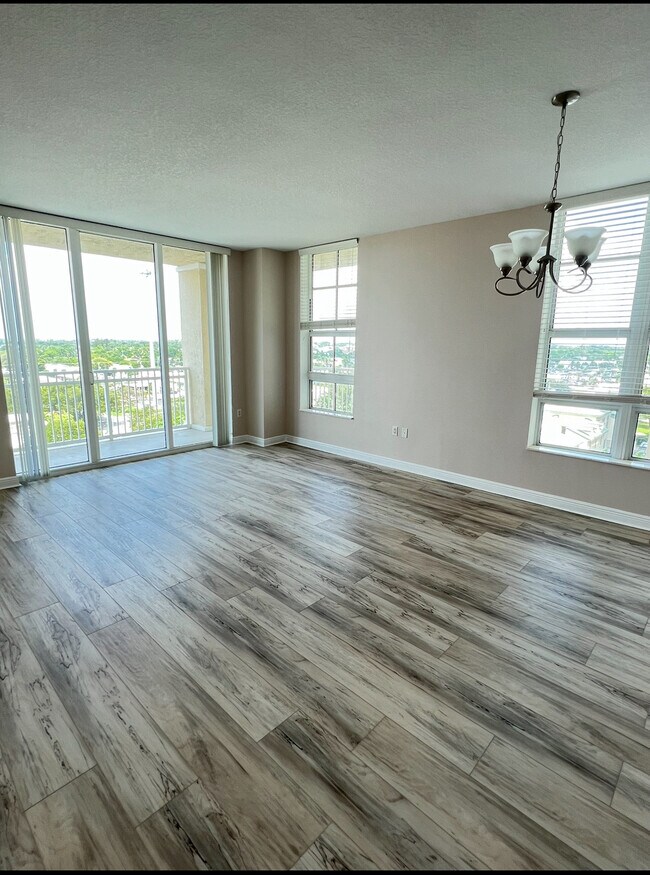 Foto del edificio - 350 N Federal Hwy