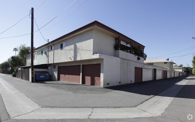 Building Photo - 3509 W Del Monte Dr