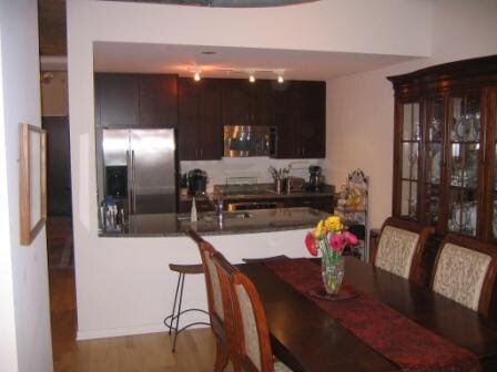 Foto del edificio - 807 Davis St