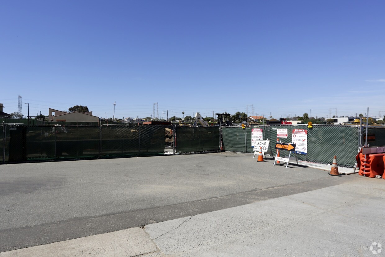 Paradise Creek Apartments in National City, CA