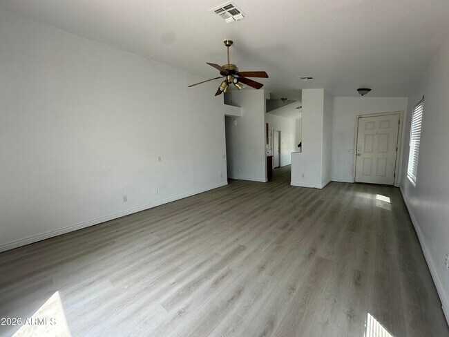 Foto del edificio - 1203 W Kesler Ln
