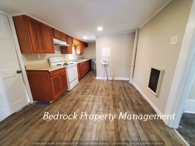 Foto del edificio - 517 12th Ave NW