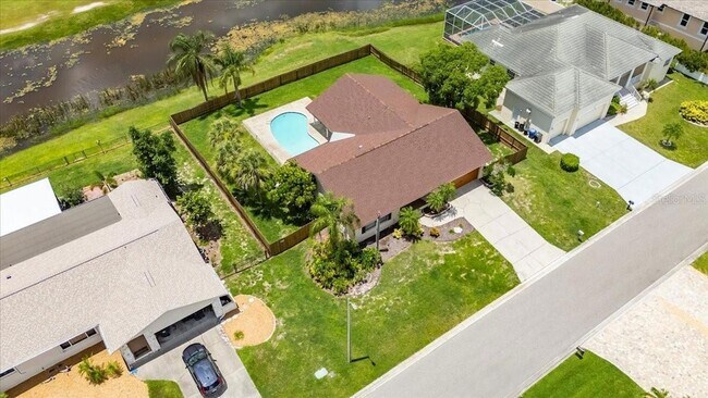 Foto del edificio - 811 Eagle Ln
