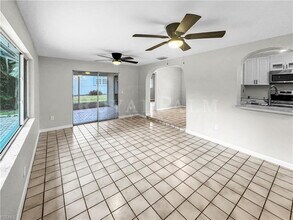 Building Photo - 206 SE 46th Ter
