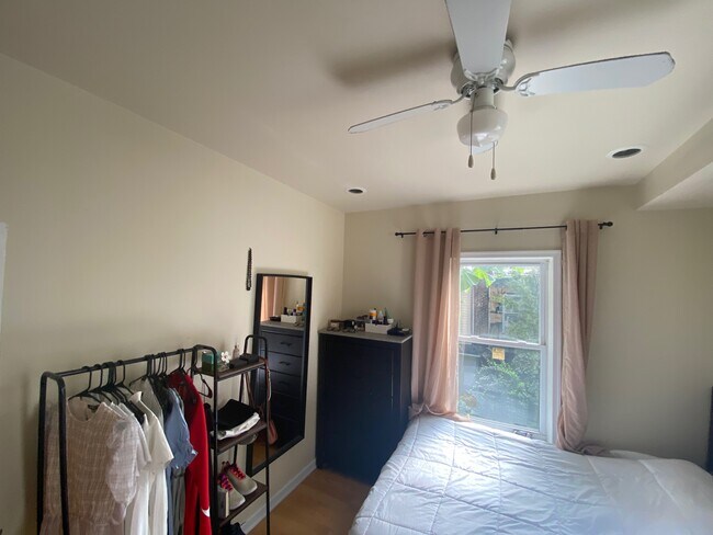 Foto del edificio - 2221 N 21st St