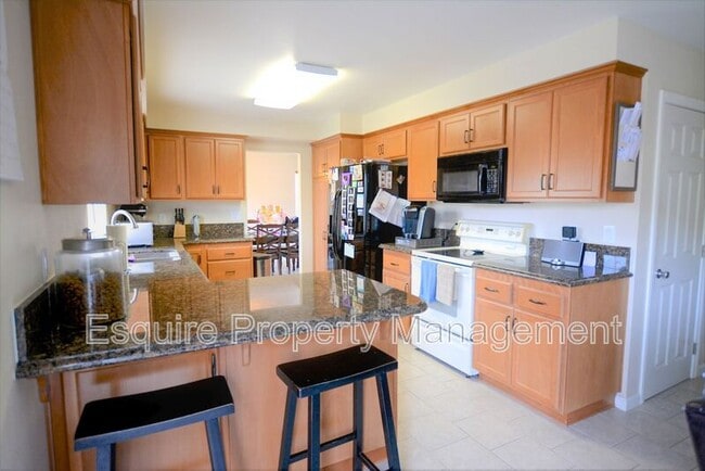 Building Photo - 1170 Novato Dr