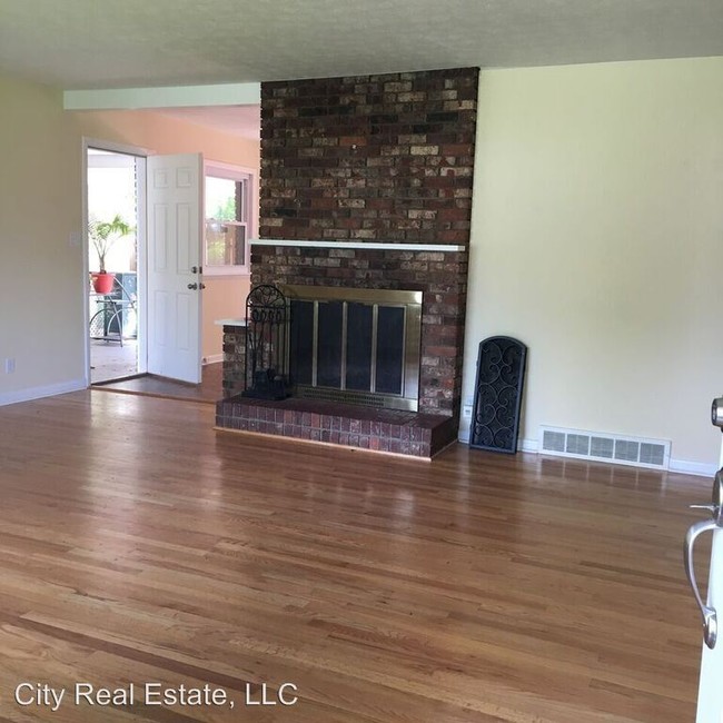 Building Photo - 3 br, 1.5 bath House - 69 Round Top Road