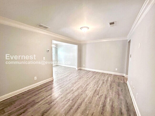Foto del edificio - 5220 Hanover St