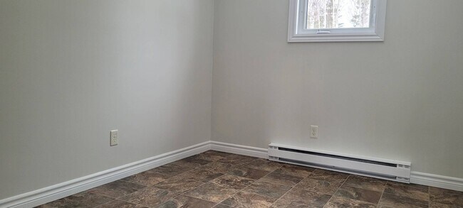 Photo du bâtiment - 4-124 Chem. Notre Dame de Lourdes