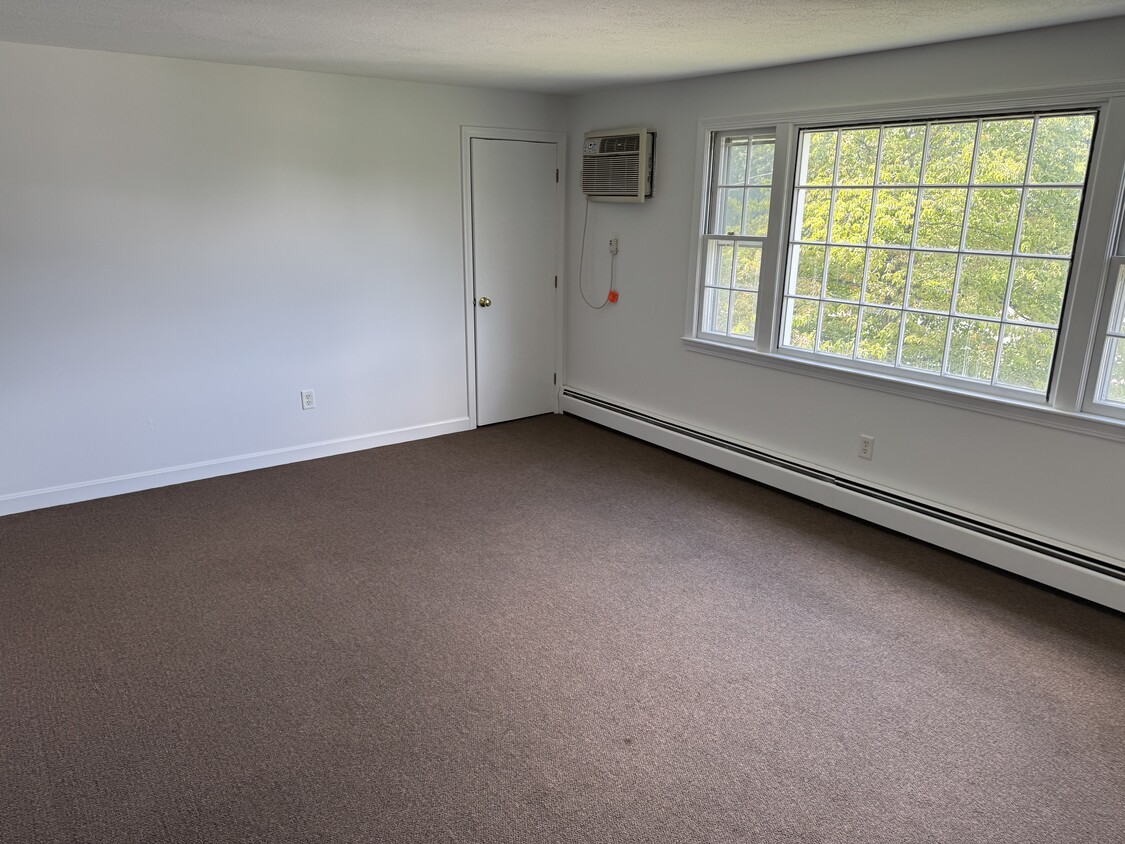Building Photo - 18 Myles Standish Dr