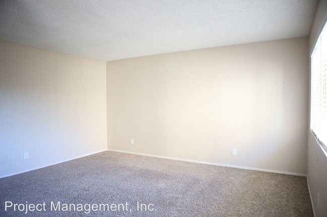 Building Photo - 2740 Elvyra Way