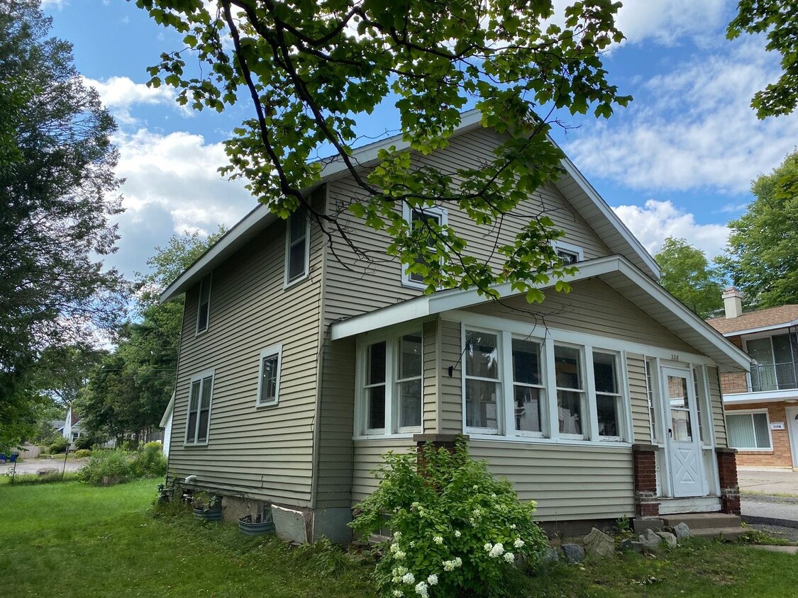 Foto principal - 3 Bed 1 Bath Single Family Home in Wausau