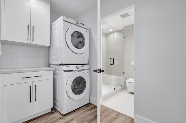 Building Photo - Modern 1BR in NoHo w/ Luxury European Finishes