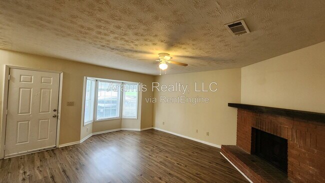 Foto del edificio - 2326 Highpoint Rd