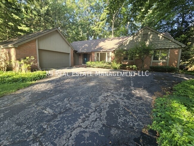 Foto del edificio - 1268 Oakhampton Rd
