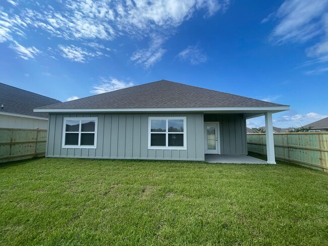 Foto del edificio - 4 BD/2 BTH in the French Settlement subdiv...