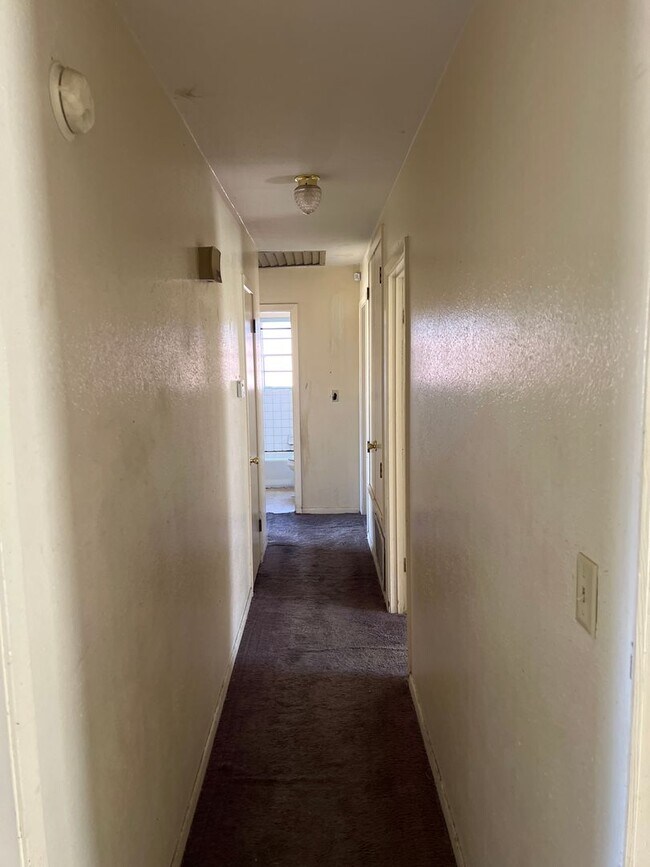 Foto del edificio - 632 Kingstowne Pl