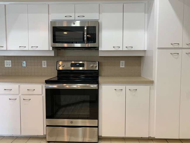Foto del edificio - 2836 Lexington Ct