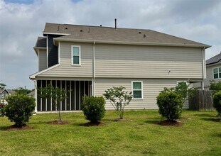 Building Photo - 3902 Deledda Dr