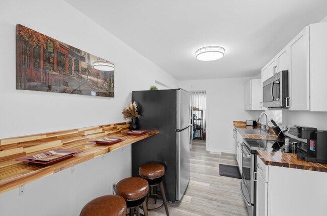 Foto del edificio - 519 E Water St