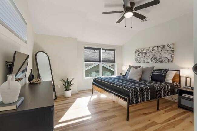 Foto del edificio - Elevated Pad @ Cherry Street