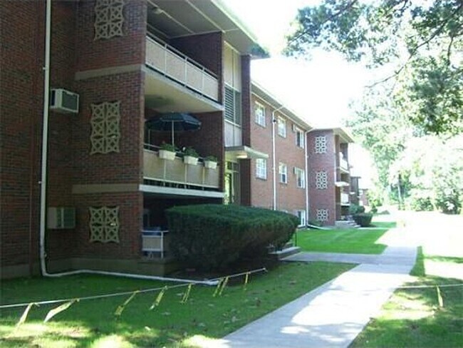 Foto del edificio - 64 Jacqueline Rd