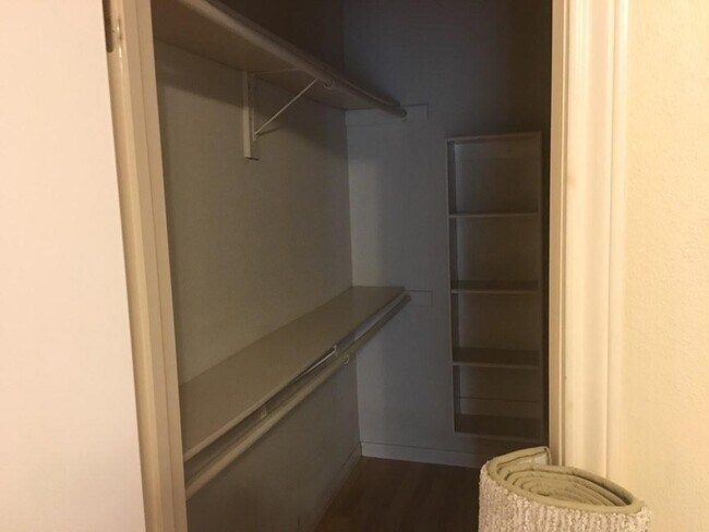 Building Photo - 114 E 31st St