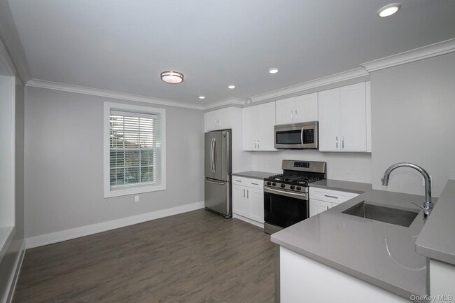 Foto del edificio - 75 Circle Dr