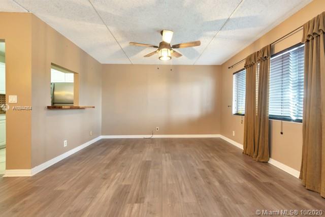 Foto del edificio - 2200 Springdale Blvd