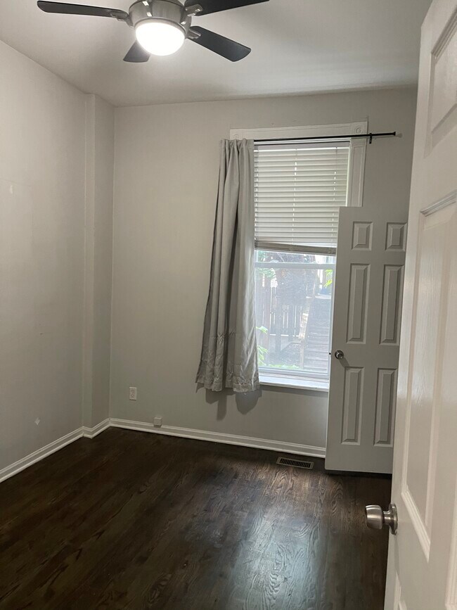 Foto del edificio - 1446 W Fletcher St