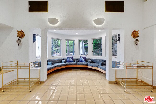 Foto del edificio - 516 N Beverly Dr