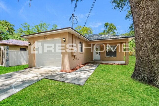 Building Photo - HOME FOR RENT!!