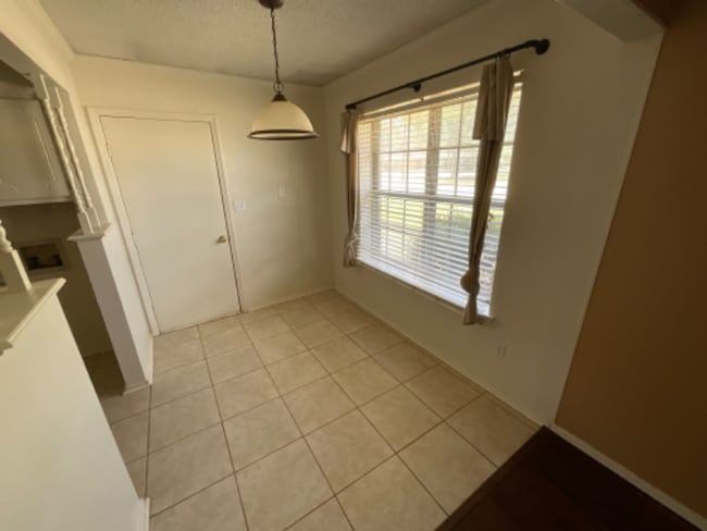 Building Photo - 4137 Beard Ave
