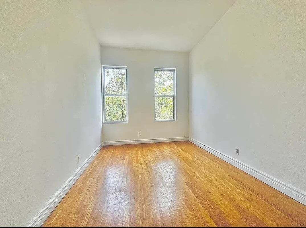 Foto del edificio - 105 Wilson Ave