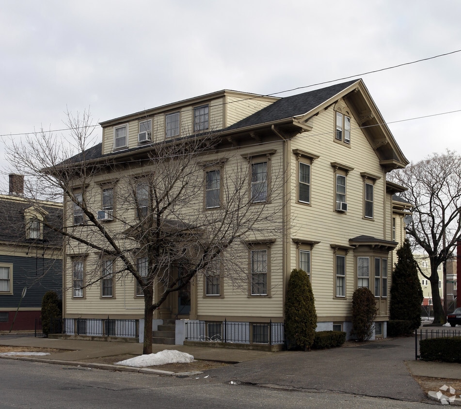 Primary Photo - 20-20½ Dexter St