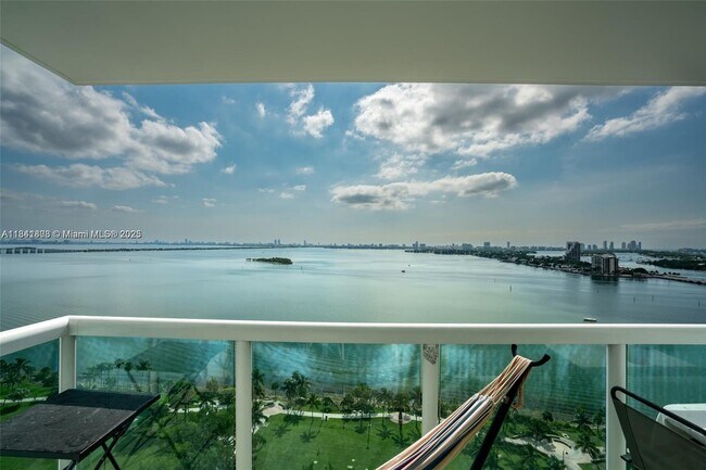 Foto del edificio - 1800 N Bayshore Dr