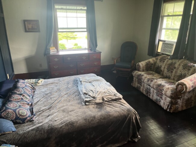 Building Photo - 9041 E Hatchery Rd