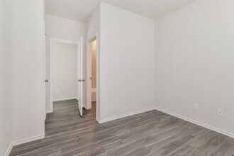 Building Photo - 15225 Estrella Rd E