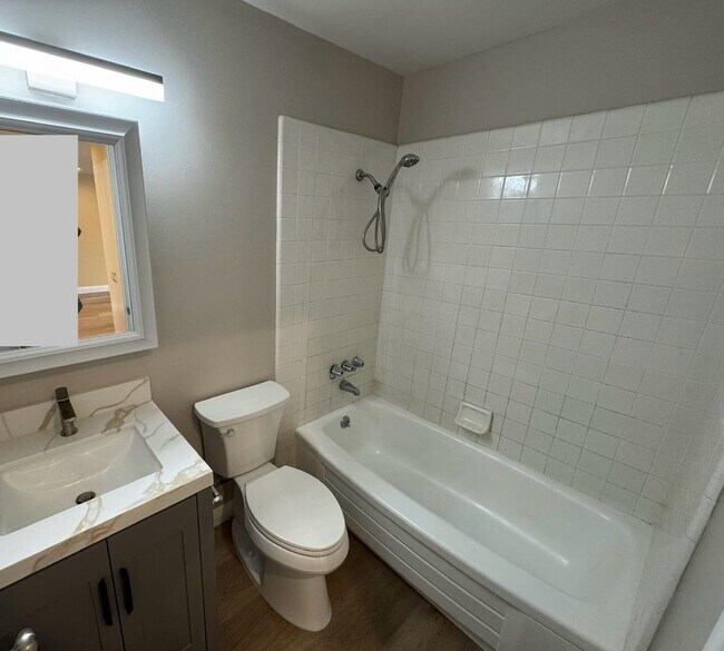 Foto del edificio - 2977 S Norfolk St