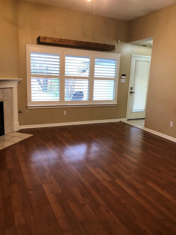 Foto del edificio - 151 Village Commons Blvd